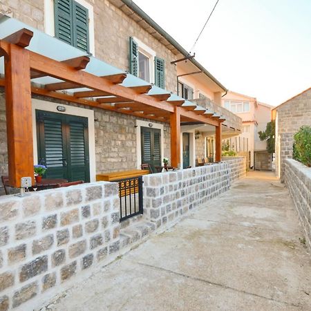 Leut Stone Residence Teodo Camera foto