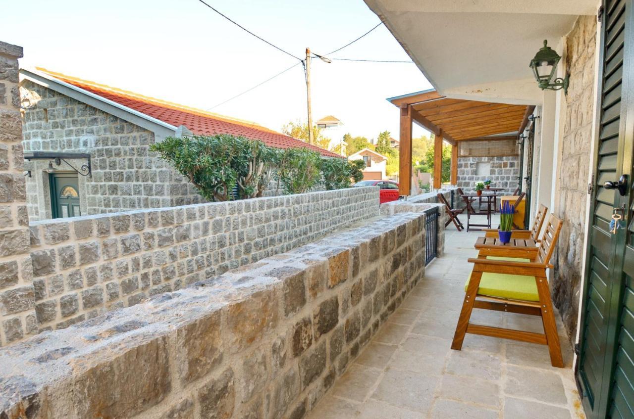 Leut Stone Residence Teodo Esterno foto