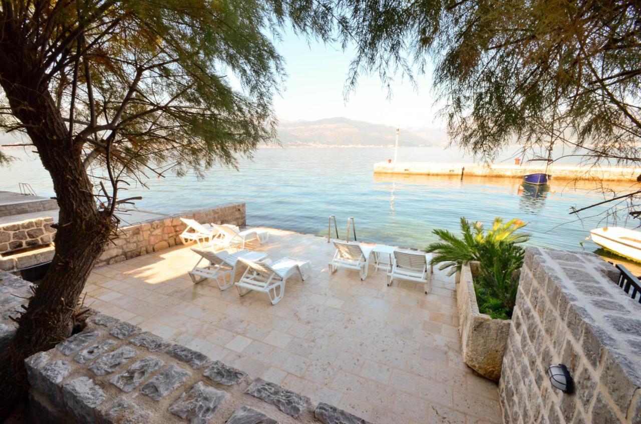 Leut Stone Residence Teodo Esterno foto