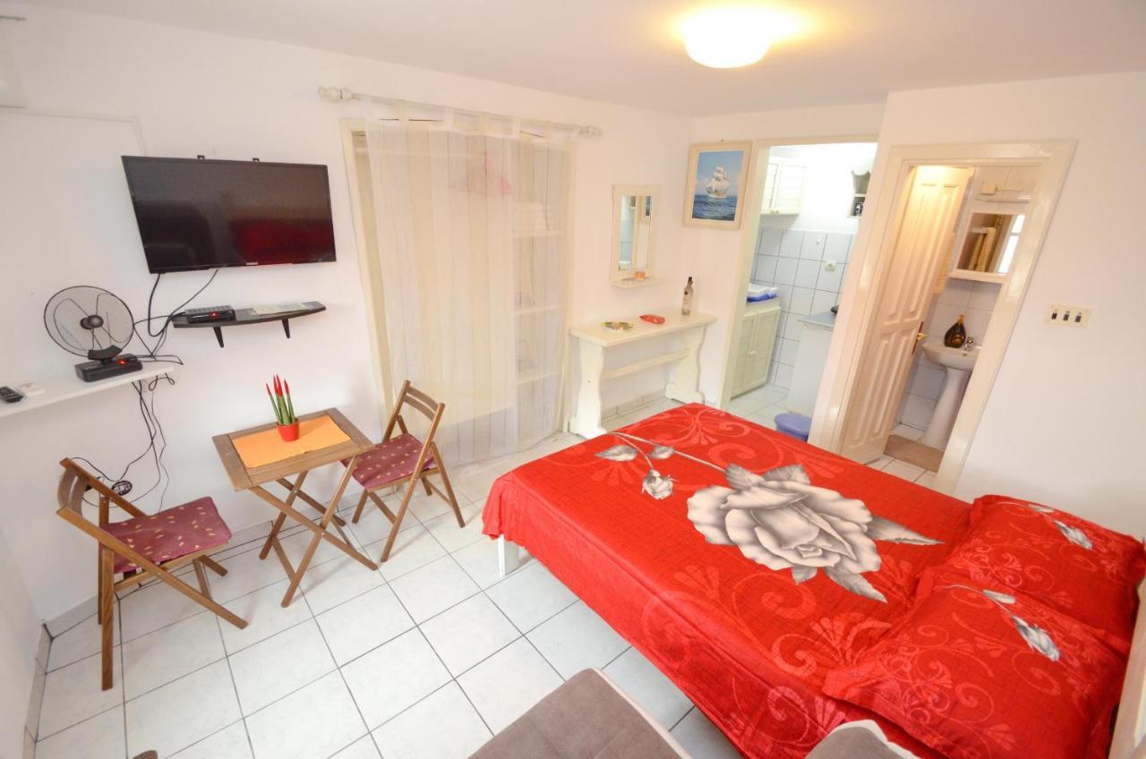 Leut Stone Residence Teodo Esterno foto