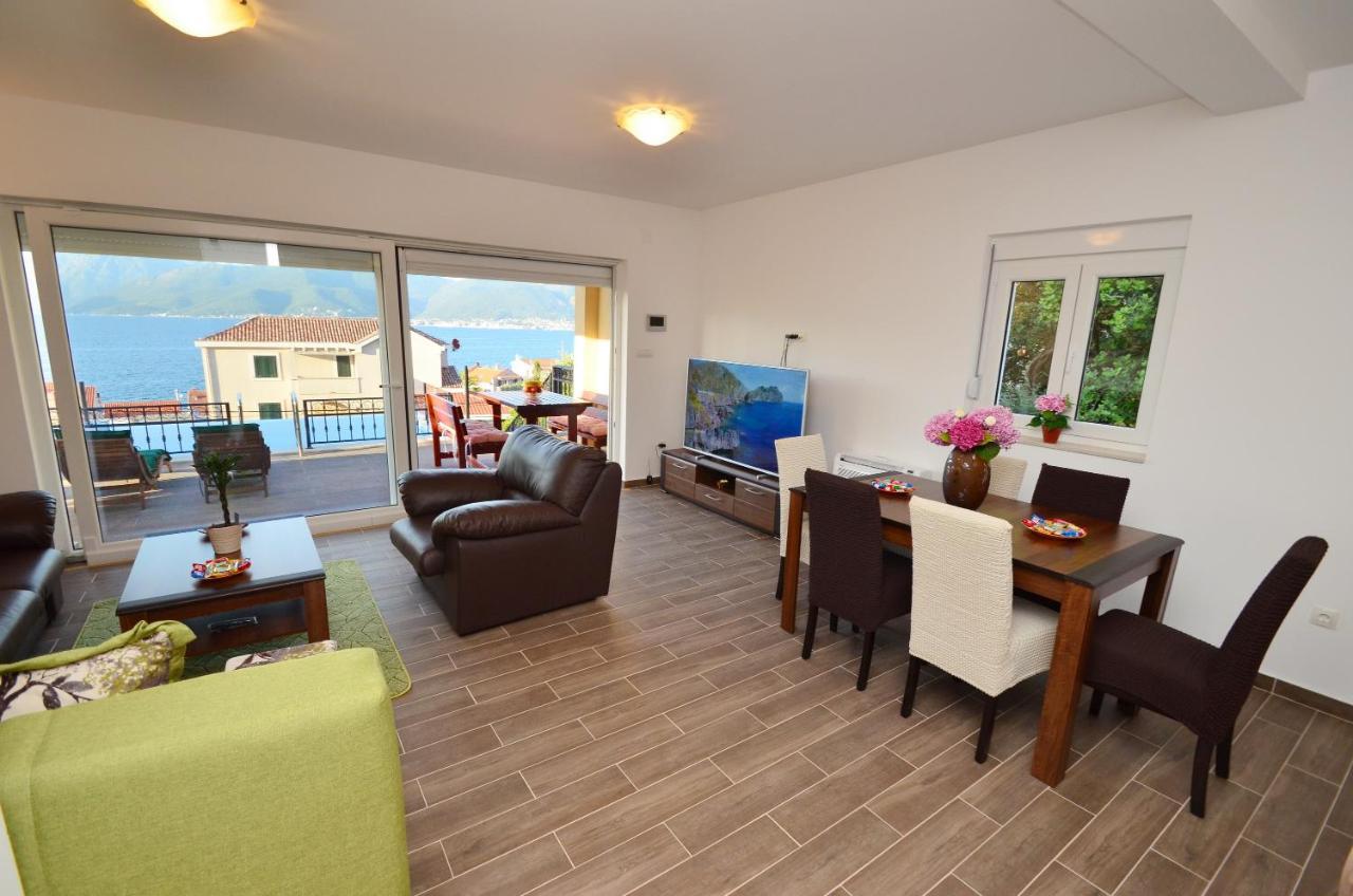 Leut Stone Residence Teodo Esterno foto